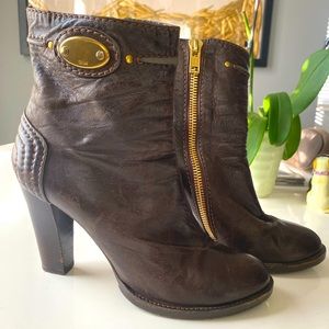 CHLOE Brown Leather Boots. Size 9